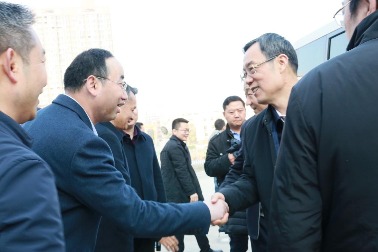 市政協主席張延明一行蒞臨新蒲建設集團朗晴別院項目視察我市大氣污染防治工作